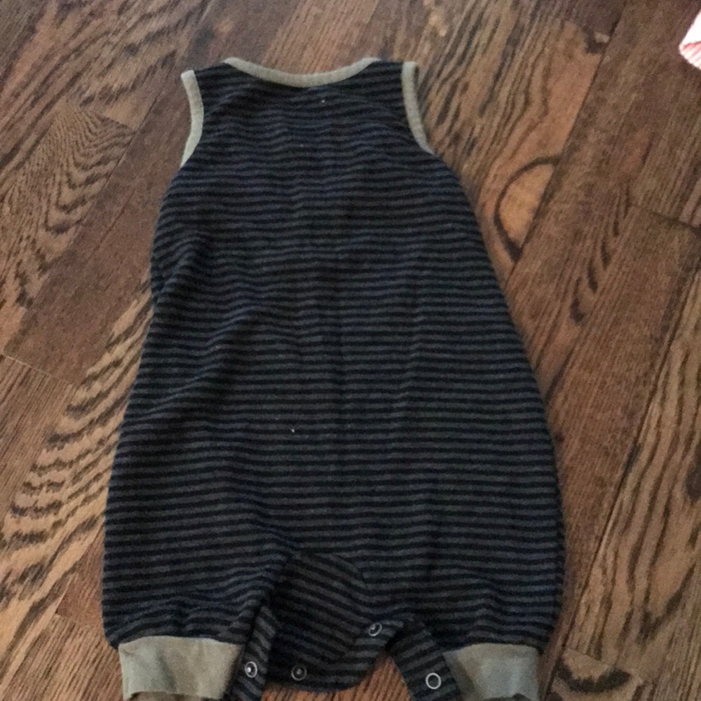 Striped button romper - Picture 3 of 3